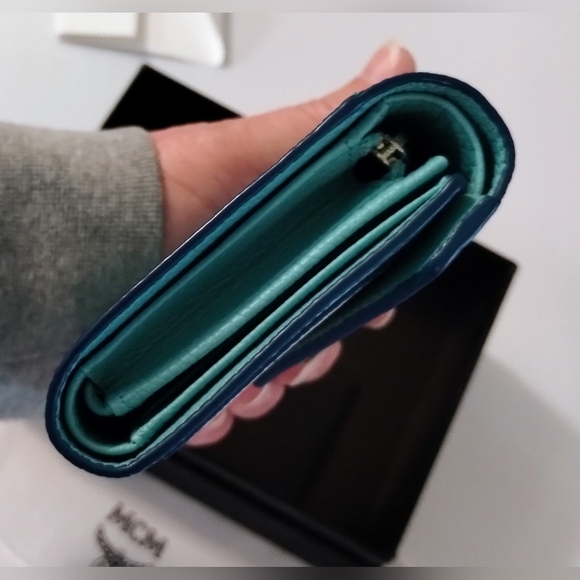 MCM Spektrum Camera Bag With MCM Blue Lagoon Wallet NWOT - Picture 12 of 16